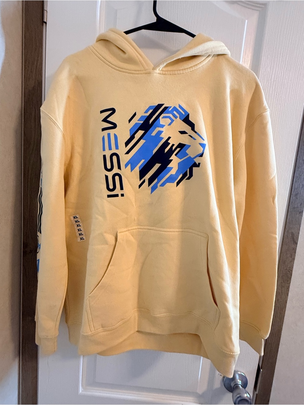 Hard Rock Cafe Yellow MESSI Hoodie with Blue Graphic